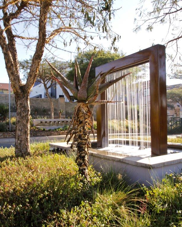 Water Feature for Garden - Garden Water Feature | Lush Landscaping